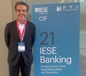José Roca participa en IESE Banking para analizar la evolución de la financiación empresarial
